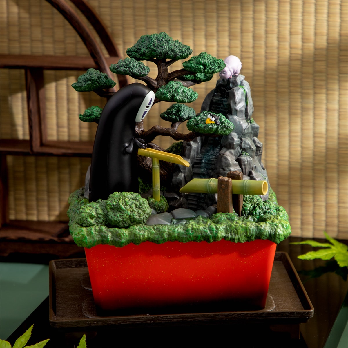 千と千尋の神隠し ウォーターガーデン BONSAI 添水ノ庭 | どんぐり 