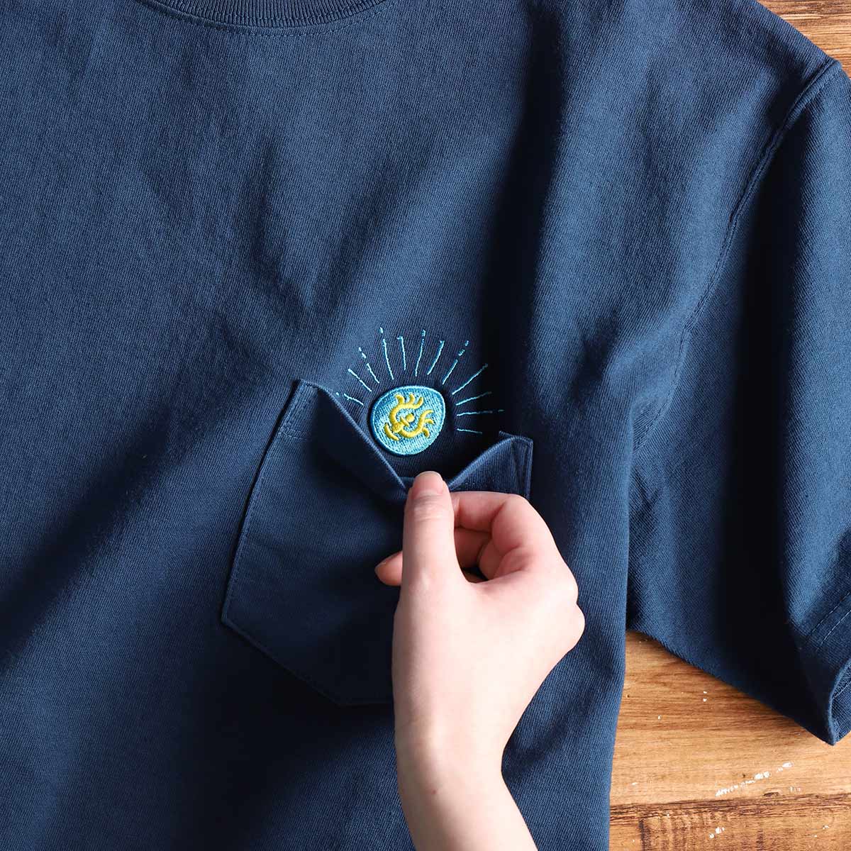 【GBL】天空の城ラピュタ Good On コラボポケット刺繍Tシャツ 飛行石